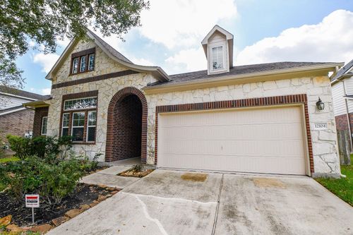 12104 Dawn Mist Ct, Pearland, TX, 77584-4543 | Card Image