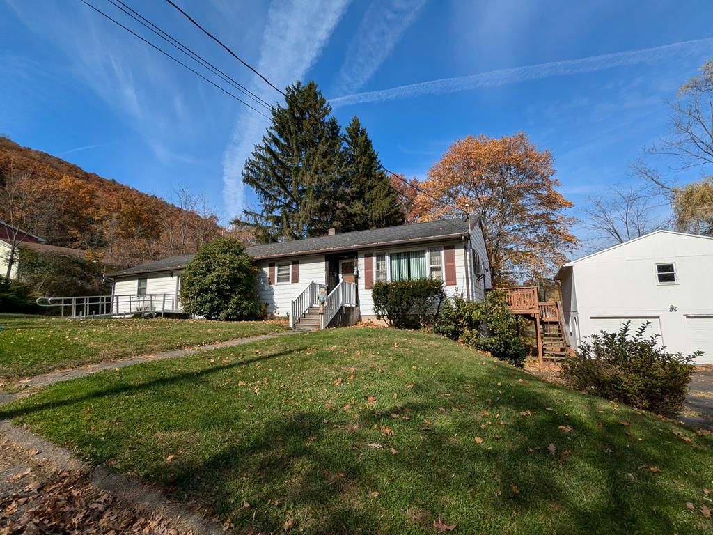12th St, Elmira, NY 14903