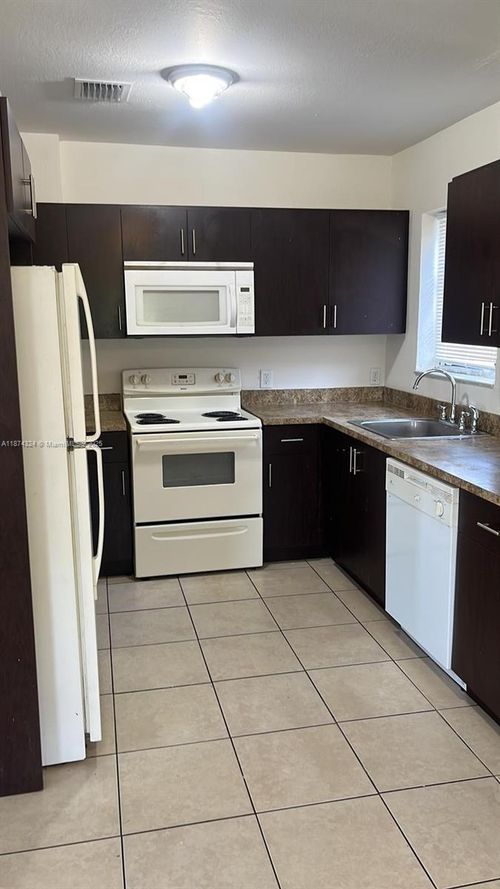 1642 Nw 14th St, Fort Lauderdale, FL, 33311-5311 | Card Image