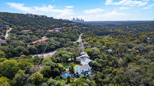 805 The High Rd, Austin, TX, 78746-2806 | Card Image