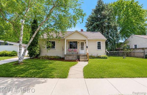 1406 Rosewood St, Ferndale, MI, 48220-1975 | Card Image