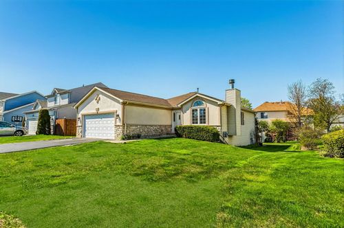 2708 W Lucia Ave, Waukegan, IL, 60085-9200 | Card Image