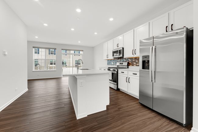 2026 Stuttle Rd, Townhouse with 2 bedrooms, 3 bathrooms and 4 parking in Batavia IL | Image 6
