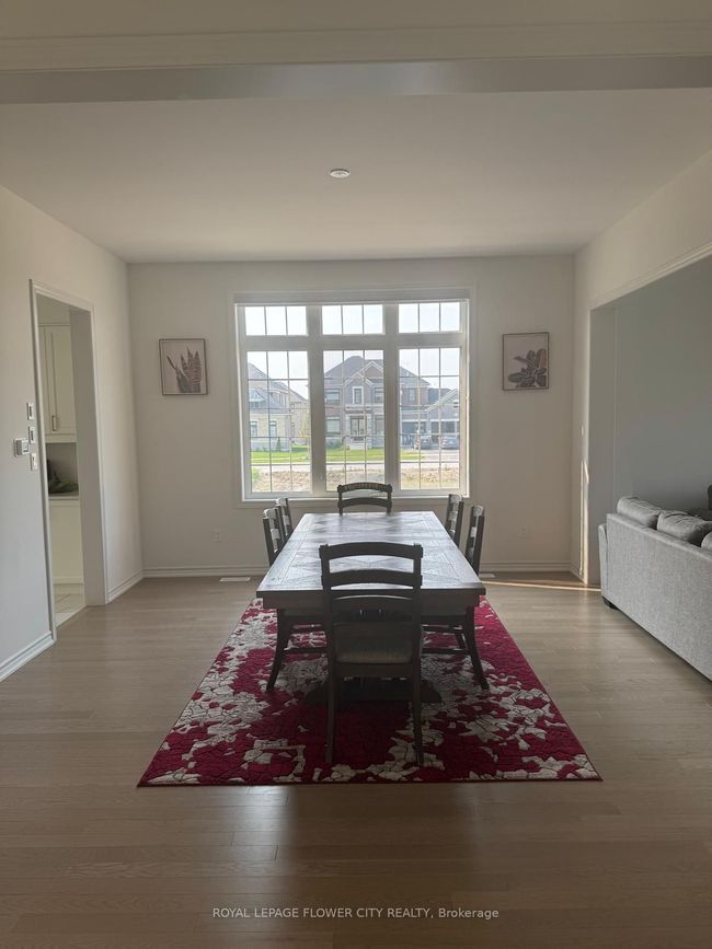 32 Twinleaf Cres, House other with 5 bedrooms, 5 bathrooms and 6 parking in Tottenham ON | Image 6