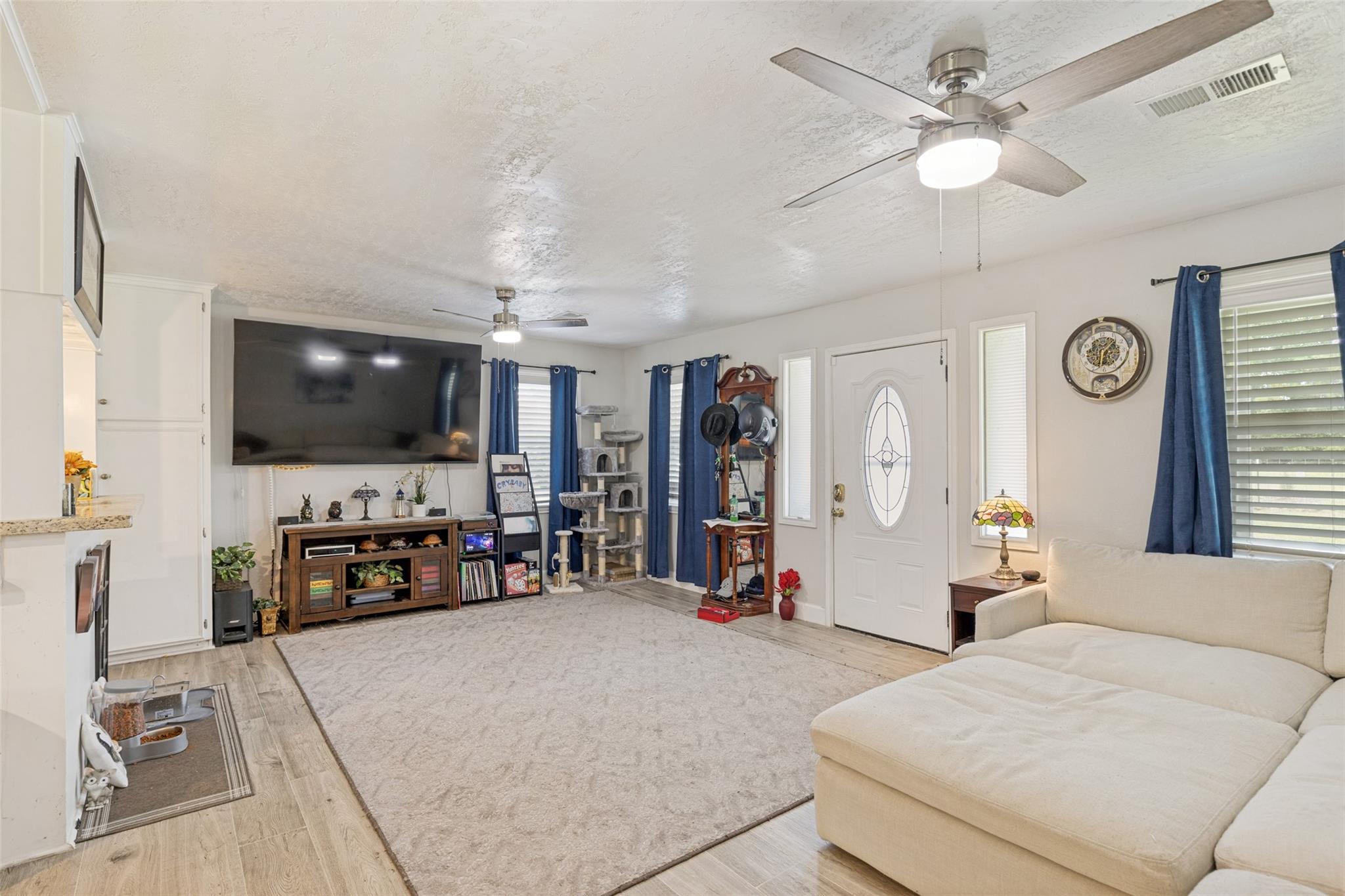 Residential in Livingston 5
