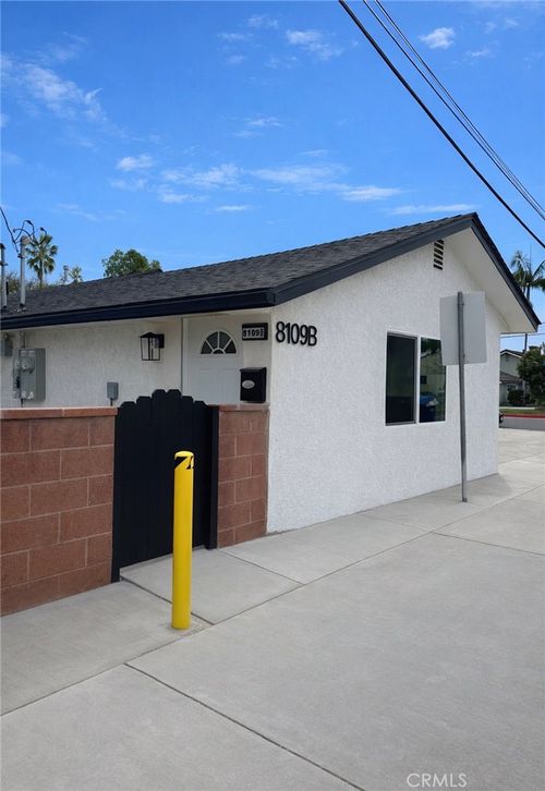 b-8109 Cole St, Downey, CA, 90242-2413 | Card Image