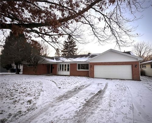 2930 Biscayne Ave, Youngstown, OH, 44505-2112 | Card Image