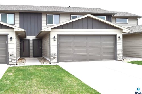 5623 E Brennan Dr, Sioux Falls, SD, 57110-5419 | Card Image