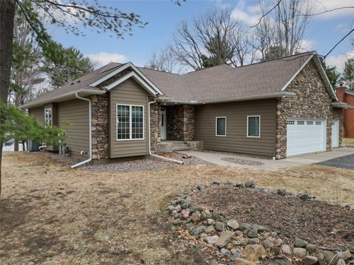 2907 Plum Tree Circle N, Menomonie, WI, 54751 | Card Image