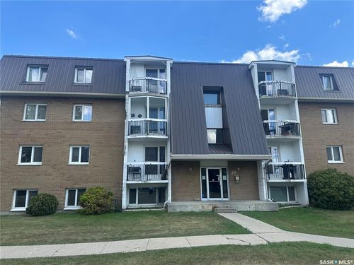 44-39 Centennial St, Regina, SK, S4S6P8 | Card Image