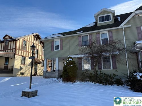 108 W Bertsch St, LANSFORD, PA, 18232-1907 | Card Image