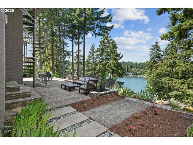 693 Terrace Dr, House other with 4 bedrooms, 4 bathrooms and 5 parking in Lake Oswego OR | Image 39