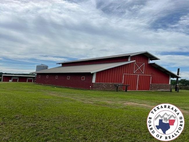 327 Crudip Ln, Home with 2 bedrooms, 2 bathrooms and null parking in Texarkana TX | Image 22