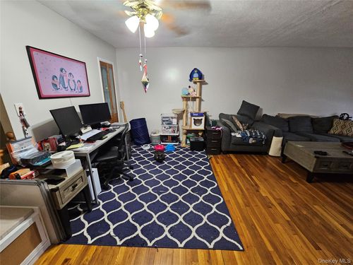 139-139 Farber Dr, West Babylon, NY, 11704-5141 | Card Image