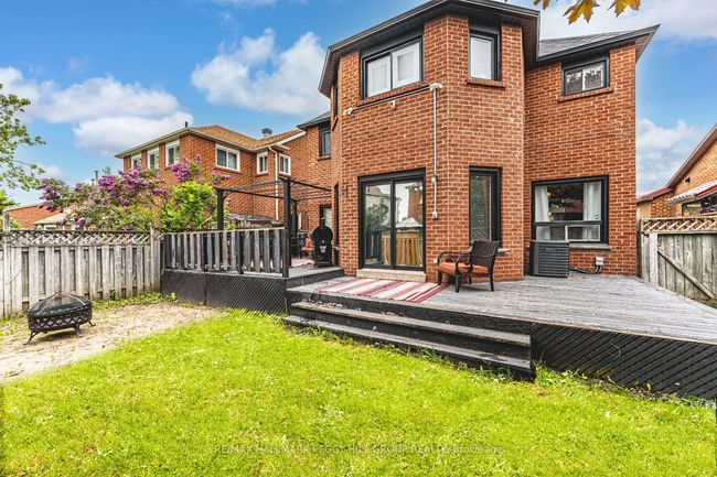 188 Kozlov St, House other with 4 bedrooms, 3 bathrooms and 3 parking in Barrie ON | Image 19