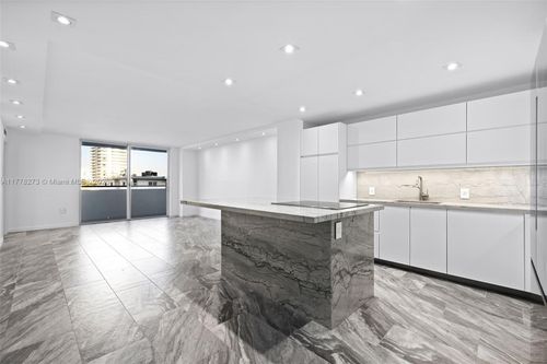 apt-504-1658 Bay Rd, Miami Beach, FL, 33139-2182 | Card Image