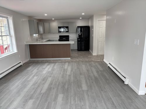 100 Hancock St, Lawrence, MA, 01841-5055 | Card Image