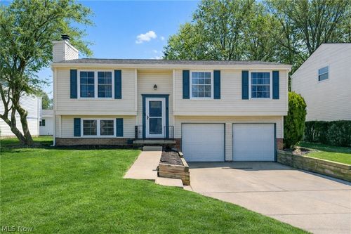 5430 Oak Ridge Dr, Willoughby, OH, 44094-3144 | Card Image