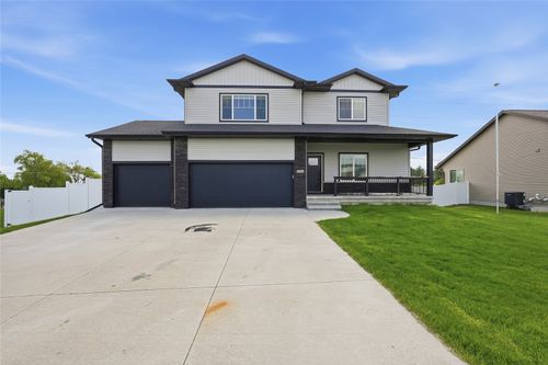 903 Carl Ct, Solon, IA, 52333-1204 | Card Image