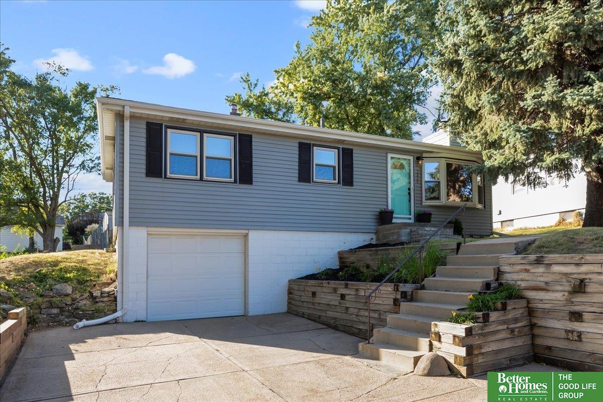 77th St, Omaha, NE 68124