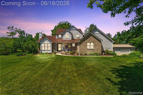 2867 Iris Ln, Hartland, MI, 48353-3052 | Card Image
