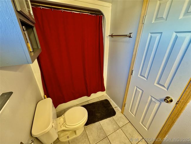 39767 Cedar Hill Cir, House other with 3 bedrooms, 2 bathrooms and null parking in Howe OK | Image 13
