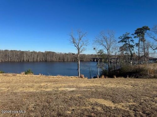 122 River Bluff Dr, Winton, NC, 27986-4400 | Card Image