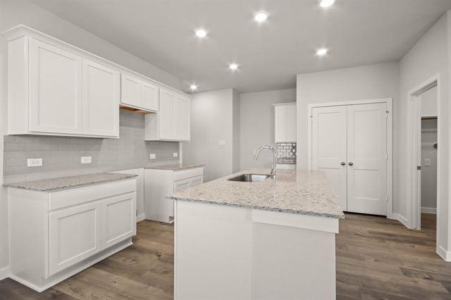 11526 Prosperity Dr, House other with 4 bedrooms, 2 bathrooms and 2 parking in Crosby TX | Image 6