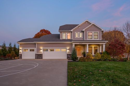 4047 Fox Woods Rd, Saint Joseph, MI, 49085-9164 | Card Image