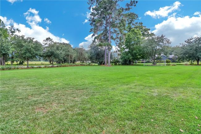24 Carrier Blf, House other with 5 bedrooms, 5 bathrooms and null parking in Bluffton SC | Image 76