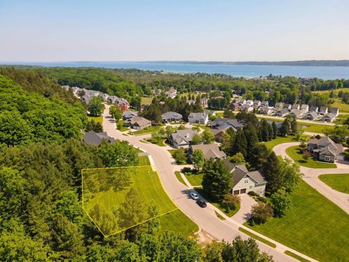 10660 / 10662 Old Morgan Trail, Traverse City, MI, 49684 | Card Image