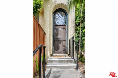 26i-11260 Overland Ave, Culver City, CA, 90230-5547 | Card Image