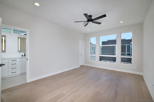 Primary Bedroom | Image 11