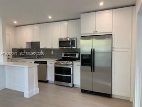 24-6310 Sw 79th St, South Miami, FL, 33143-4973 | Card Image
