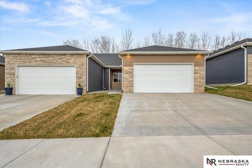 1719 Nw 52nd Street, Lincoln, NE, 68528 | Card Image