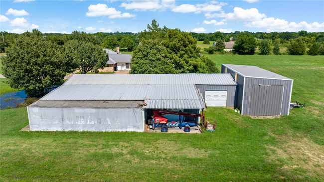 4395 Farm Road 2820, House other with 3 bedrooms, 2 bathrooms and null parking in Sumner TX | Image 11