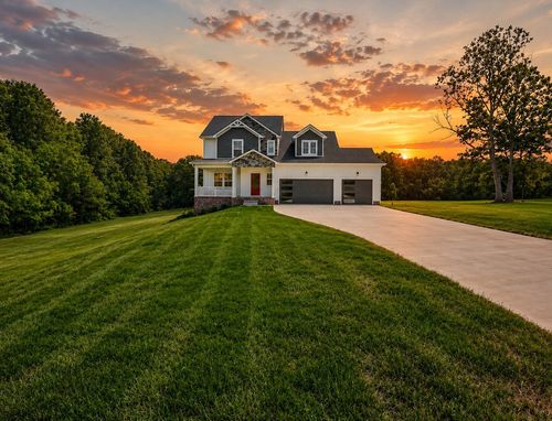 233 Lewis Grant Ln, Southside, TN, 37171-2203 | Card Image