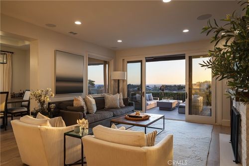 420 De Sola Ter, Corona Del Mar, CA, 92625-2650 | Card Image