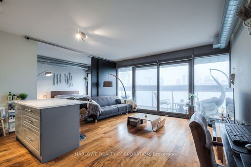 816-32 Trolley Cres, Toronto, ON, M5A0E8 | Card Image