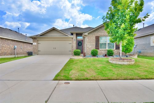 465 Pollyann Trl, Haslet, TX, 76052-1403 | Card Image