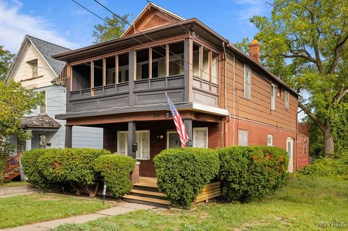 814 Willow Ave, Niagara Falls, NY, 14305-2538 | Card Image