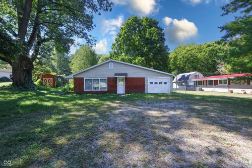 740 N National Rd, Columbus, IN, 47201-7852 | Card Image