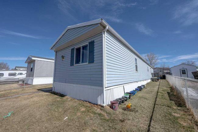 12221 97 A Street, Home with 3 bedrooms, 2 bathrooms and 4 parking in Grande Prairie AB | Image 2