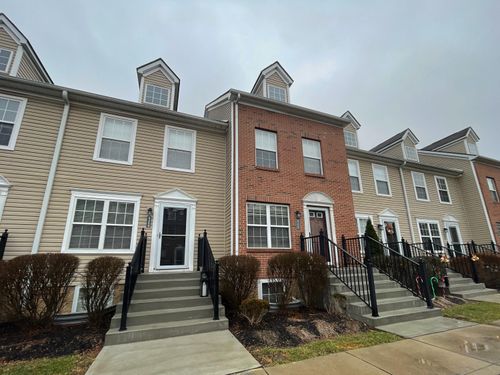 8322 Bruntsfield Road, Columbus, OH, 43235 | Card Image