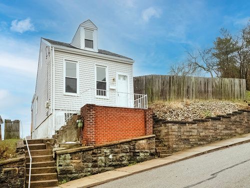 980 Industry St, Allentown, PA, 15210 | Card Image