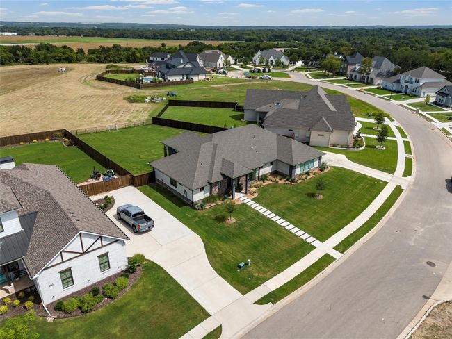 904 Glorietta Ave, House other with 3 bedrooms, 3 bathrooms and null parking in Mcgregor TX | Image 32