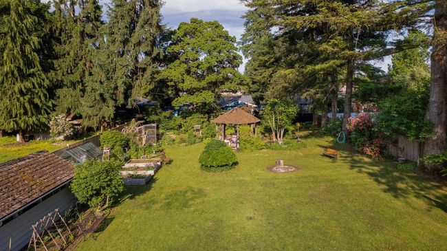12730 226 St, House other with 3 bedrooms, 1 bathrooms and 4 parking in Maple Ridge BC | Image 31
