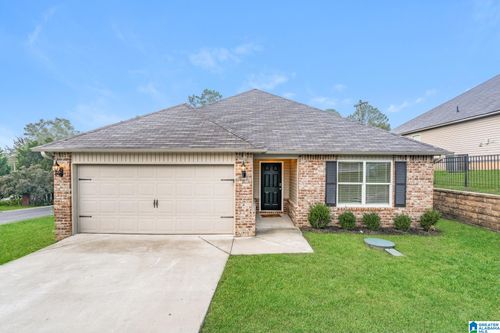 11 Cottage Ln, LINCOLN, AL, 35096-7052 | Card Image