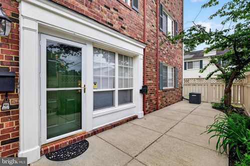 a-1461 N Van Dorn St, ALEXANDRIA, VA, 22304-1920 | Card Image