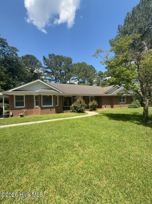 135 Yates Ln, Maysville, NC, 28555-9524 | Card Image